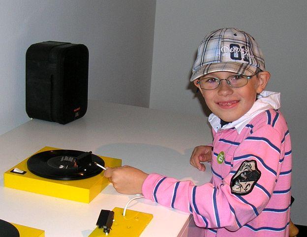 43 DJ Tobi